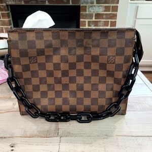 Damier Ebene Toiletry 26